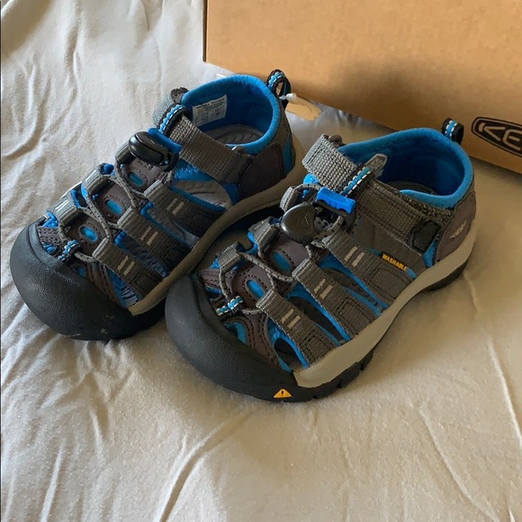 blue keen sandals